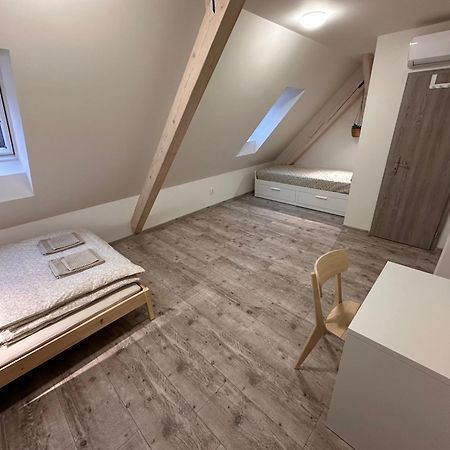 Apartmany Monastery Suites Zirec Dvůr Králové nad Labem Extérieur photo