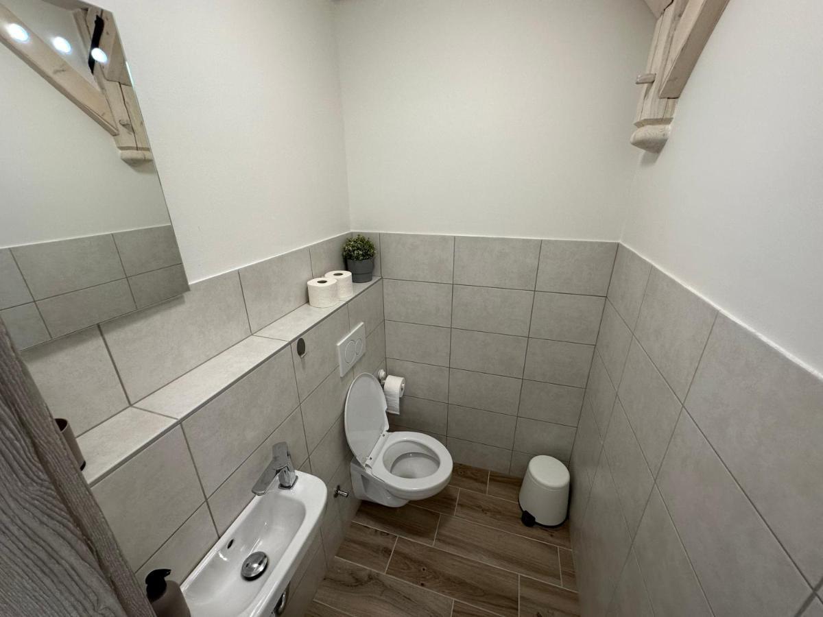 Apartmany Monastery Suites Zirec Dvůr Králové nad Labem Extérieur photo