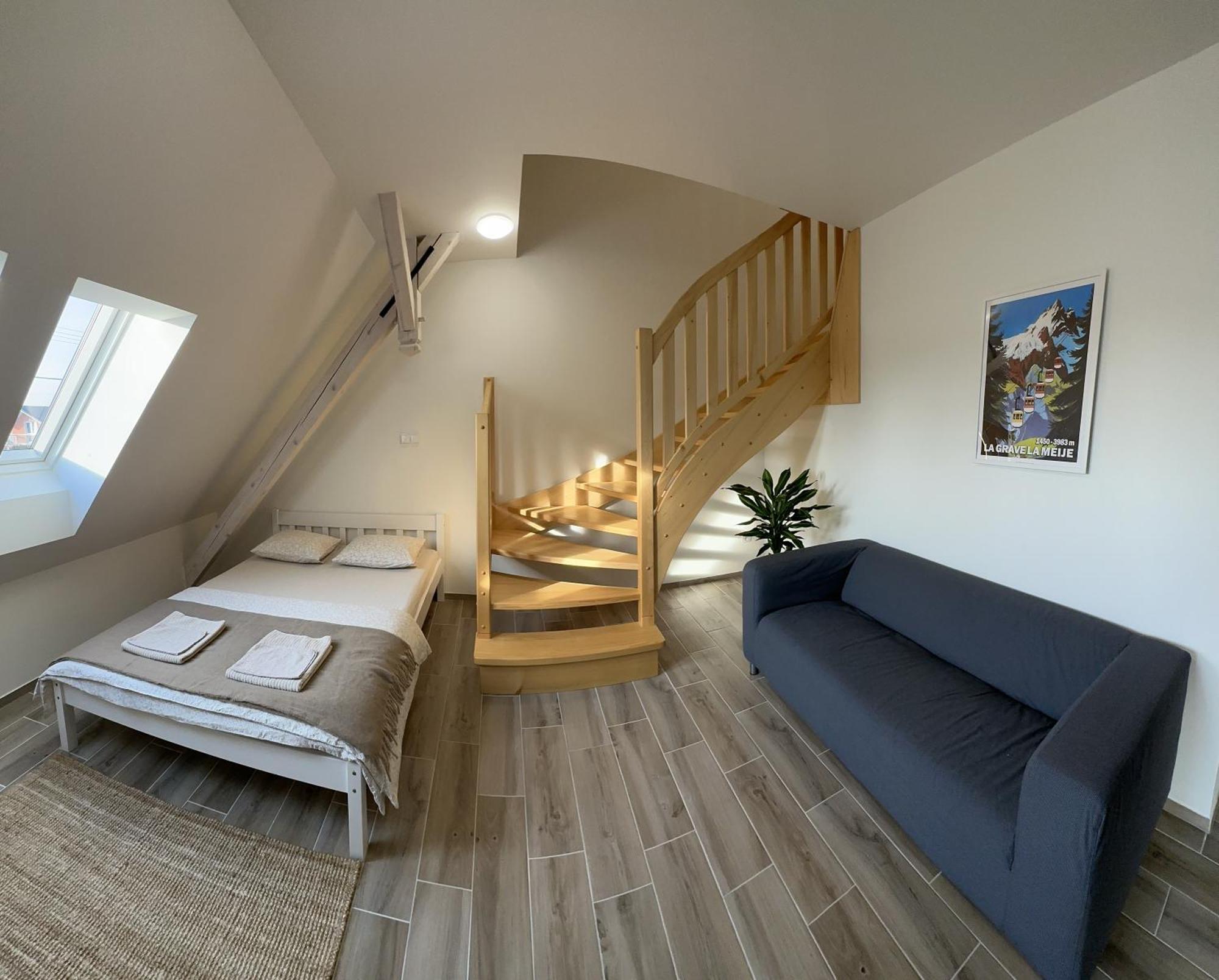 Apartmany Monastery Suites Zirec Dvůr Králové nad Labem Extérieur photo