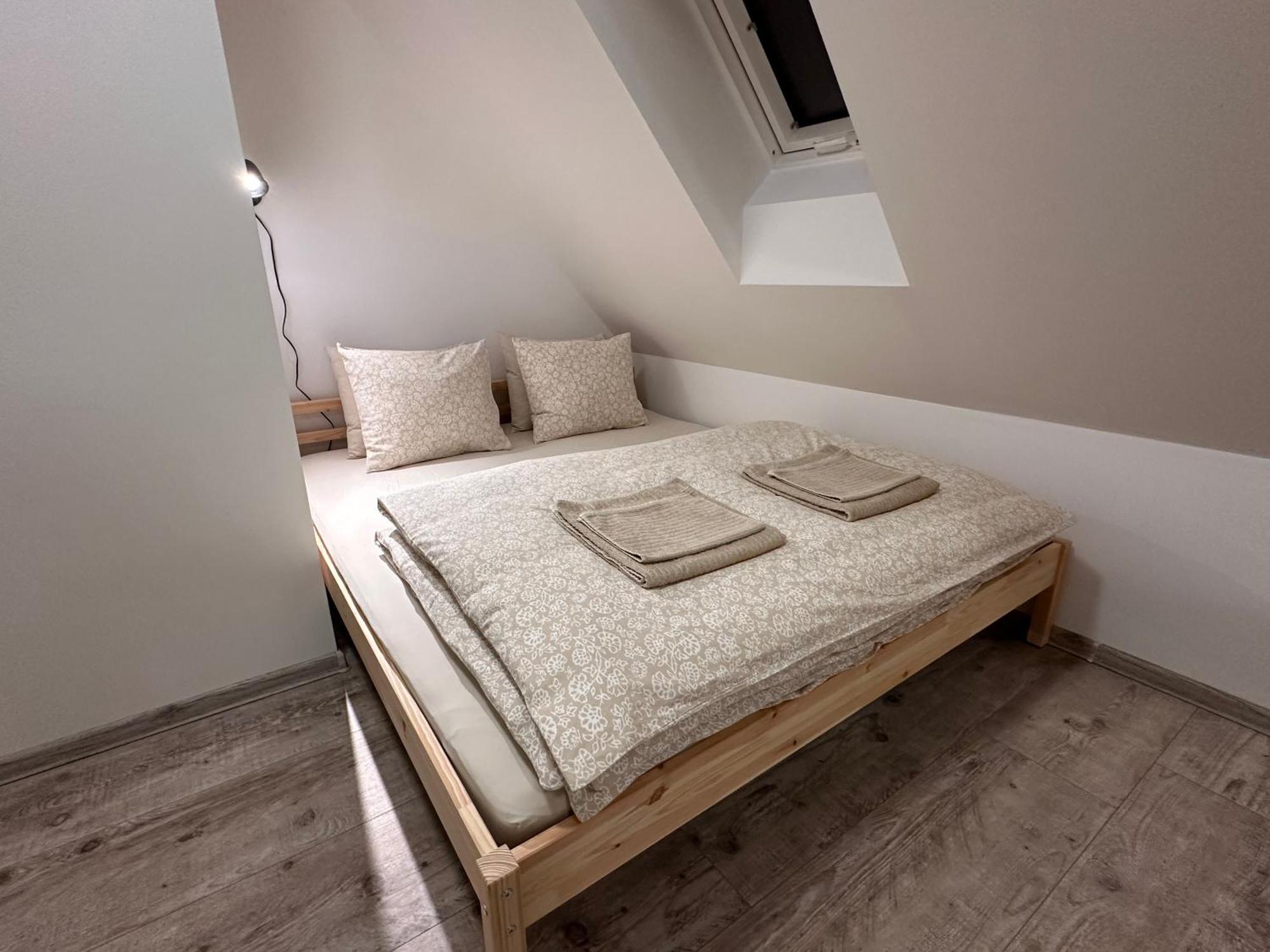 Apartmany Monastery Suites Zirec Dvůr Králové nad Labem Extérieur photo